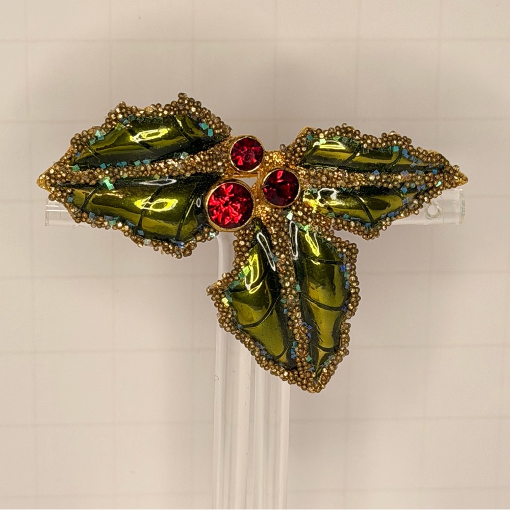 Vintage Gold Tone Green & Red Crystal Holly Leaf Brooch Pin‎ Holiday Accessory
